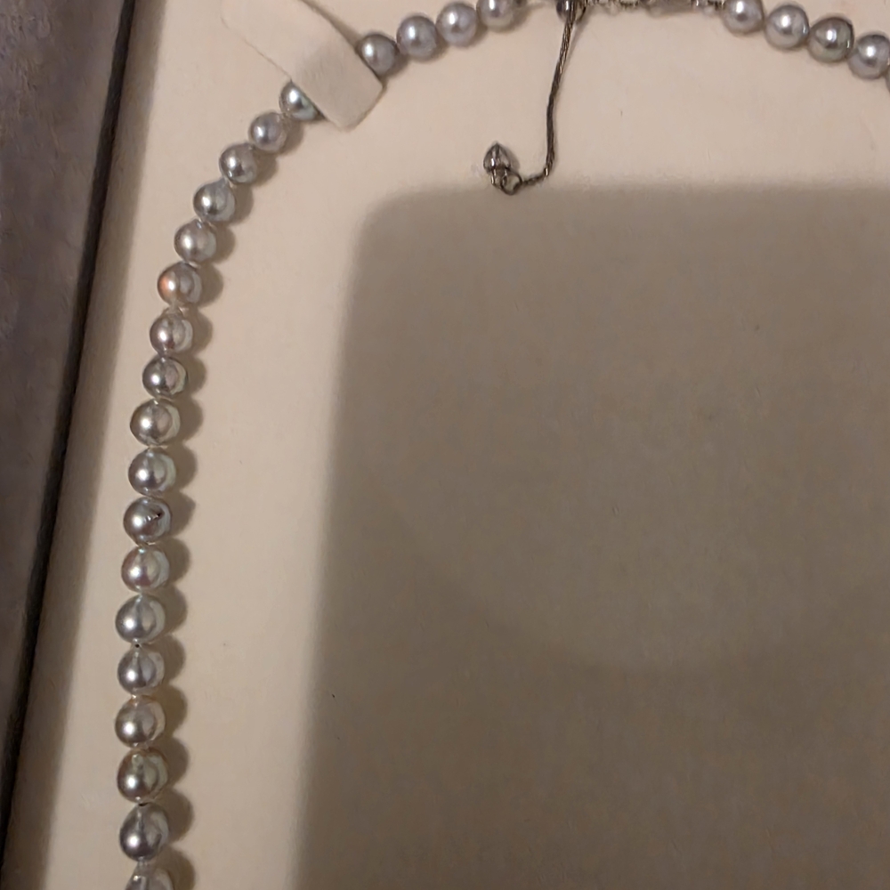 Madoma Silver Pearl Necklace - Picture 3 of 3